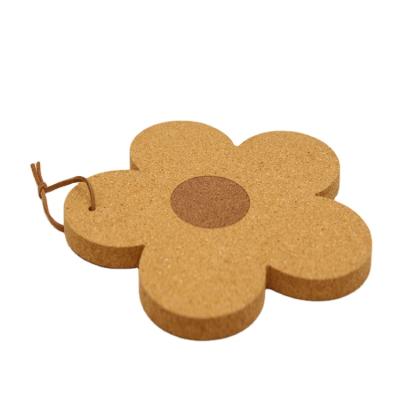 China Sustainable Customized Flower Shape Cork Trivet Coaster Wooden Pad for sale