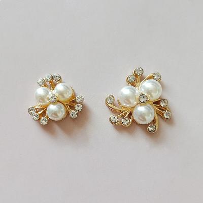 China Sustainable Vintage Pearl Flower Rhinestone Buttons For Hair Pins Clothing Bag Embellishments Buttons DIY Crafts Clothing Sewing for sale