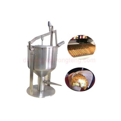 China Biscuit Multi-Heads Bread Core Injection Filling Machine | semi-automatic cup cake cream squirting machine for sale