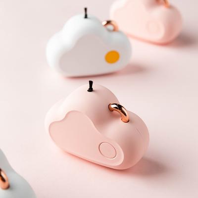 China Professional Cute Personal Air Purifier Long Household Necklace Battery Life Necklace Air Purifier for Kids for sale