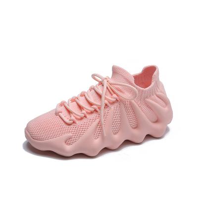 China Quick-drying High Quality Fashionable Light Weight Sports Autumn Couple Running Shoes for sale