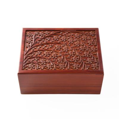 China New Viable Carved Cheap Wooden Pet Urns Garden Cremation Urns Pet Urn For Ashes for sale