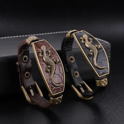 China Men Bracelet For Gift Luminous Lizard Black Leather Bracelet Glowing In The Dark Glass Dome Bracelet Jewelry Punk Men Bracelet for sale