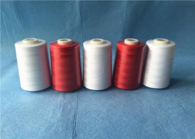 Chine Le noyau résistant à l'usure de polyester a tourné le compte du fil 402 avec le modèle de Dyeable, couleur rouge à vendre