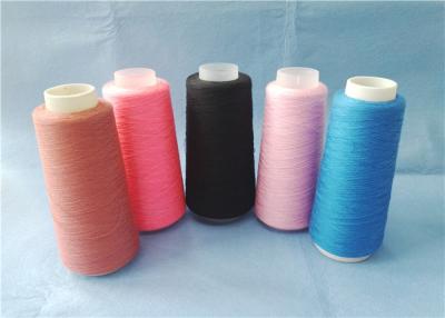 China Gute Leistung färbte gefärbtes Polyester-Garn-nähendes Gebrauchs-100% gesponnenes Polyester gefärbtes Garn zu verkaufen