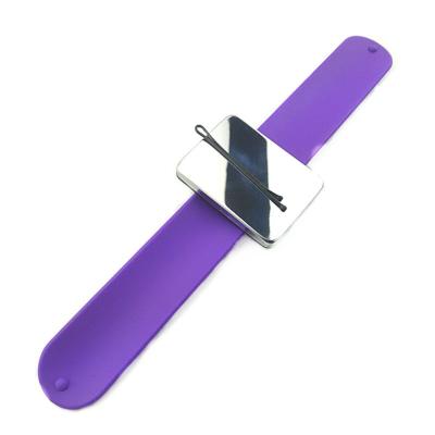 China Silicone Hairdressing Hairpin Accessory Wristband, Magnetic Barber Tools Belt Hair Clip Holder Salon Bracelet Wrist Band Strap for sale