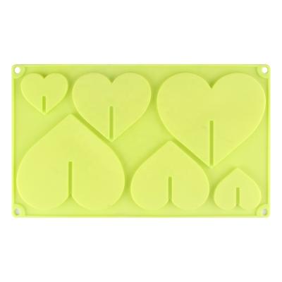 China Sustainable Different Size Heart Silicone Chocolate Mold Gummy And Candy Mold for sale