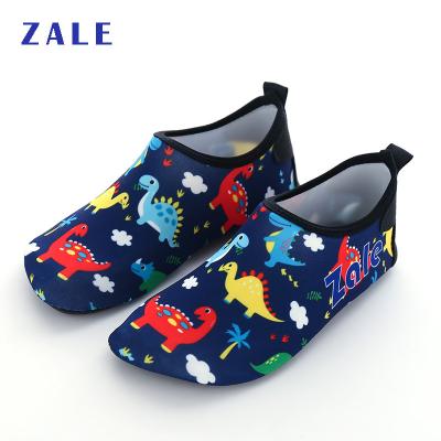 China ZALE Cartoon Children's Aqua Water Shoes Quick Dry Beach Comfortable Shoes Barefoot Kids Skin Diving Socks for sale