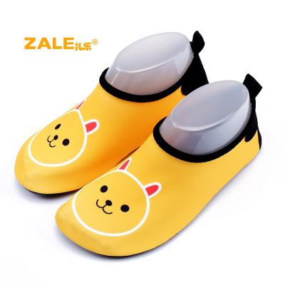 China Fashionable High Quality Children Surfing Kids Neoprene Aqua Water Sandals Swimming Diving Dry Socks Slip On Lightweight Beach Shoes for sale