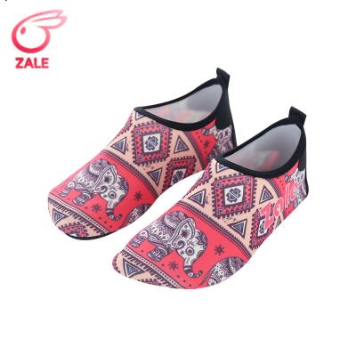 China ZALE Competitive Price Breathable Lightweight Aqua Shoes Women Water Sports Shoes for sale