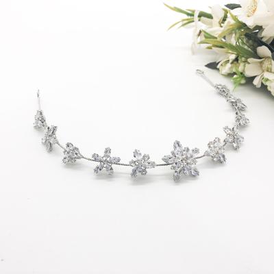 China Wedding Accessorize Wholesale Simple Silver Bridal Wedding Hair Accessories Alloy Crystal Crown for sale