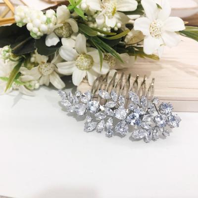 China Aolly+Zircon Factory Wholesale Heart Shape Zircon Fancy Wedding Hair Comb Hair Accessories for sale