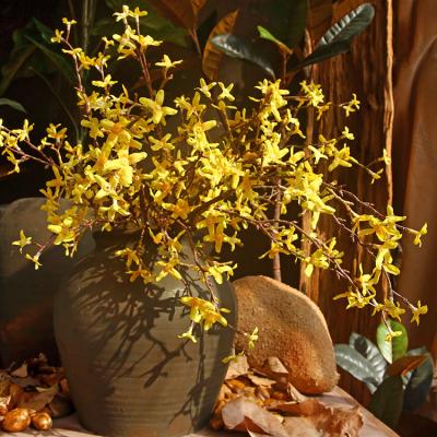 China Modern High Quality Artificial Garden Decoration Wedding Party Jasmine Winter Sprigs Flowers Sell Like Hot Cakes for sale