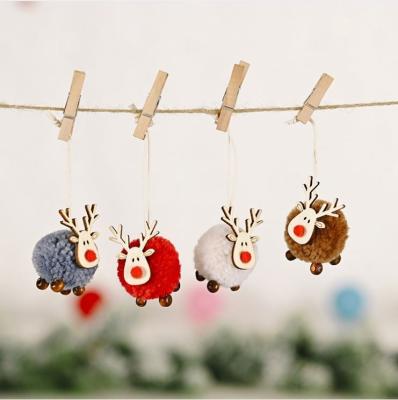 China Cute Felt Wooden Holiday Decorations Elk Christmas Tree Decorations Hanging Deer Craft Ornament Christmas Decorations For Home New Year for sale