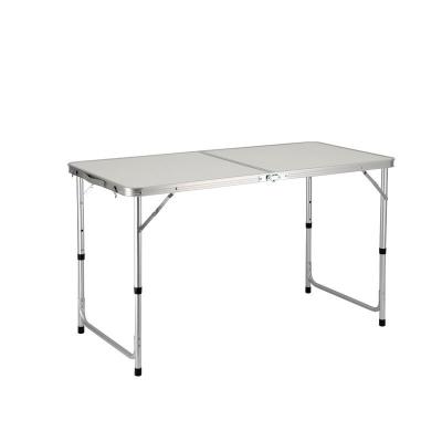 China Training Plastic Home Use Items Portable Outdoor Dining Folding Furniture Table à venda