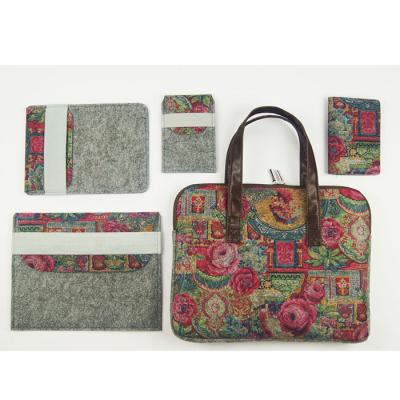 中国 Printed Felt Laptop Sleeves Zip Slim Notebook Grey Laptop Case 販売のため