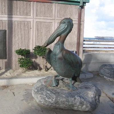 China Europe Lake Decor Garden Pelican Bronze Sculptures Metal Art Statues for sale