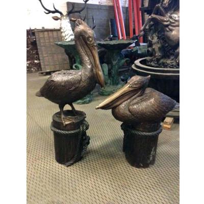 China Antique Life Size Brass Sculpture Bronze Pelican Statue In Europe Decoration for sale