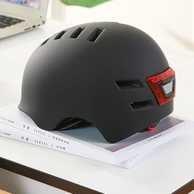 China Custom Electric Bicycle Cycle Riding Skate Scooter Bike Helmet With Signal Light 27*17*15cm for sale