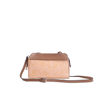 China 2022 New Fashion Ladies Handbag Custom Designer Beige Leather Clutch Portable Fashionable Bags for sale