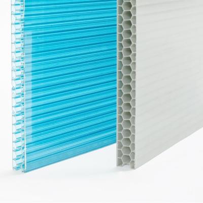 China Polycarbonat-Hohlblätter im Bauernhaus-Design-Stil für jede Farbe zu verkaufen