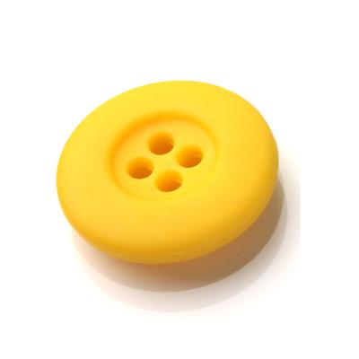 China Best Quality Custom Dry Cleaning Plastic Resin Hardware Shirt 4 Holes Round Buttons for sale