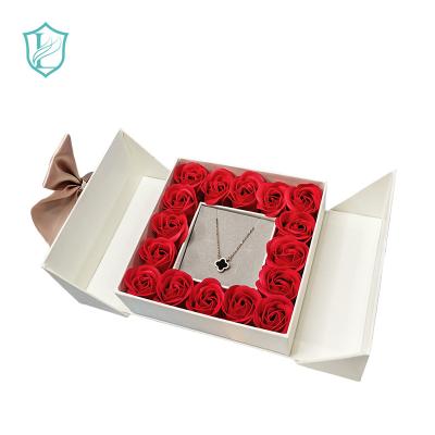 China Christmas Gift Rose Packaging Box Handmade Jewelry Packaging Paper Box Wholesale Can Be Customized for sale