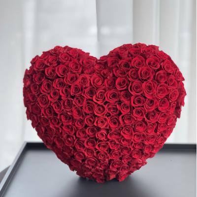 China Last 3-5 Years UKIQUEEN Factory Wholesale Valentines Day Preserved Rose Flower Preserved Roses Head 2-3cm Eternal Roses Preserved Flowers for sale