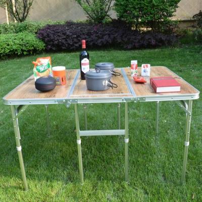 China Customized Outdoor Picnic Folding Barbecue Table for sale