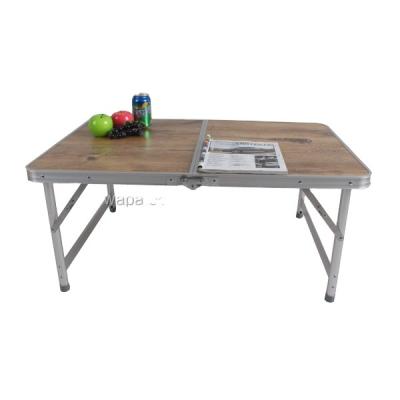 China Modern 0.9m Japan Pine Folding Camping Table for sale