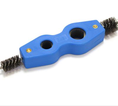 China Steel Wire Brush Terminal Car Battery Mail Remover Cleaning Car Wheel 4 in 1 Dual Cleaning Brush Tool Dirt Corrosion Clean Brush for sale