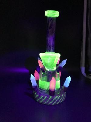 China 10'' Glass Water Pipes Glow In Dark Hookah Heavy Glass Bongs With Ice Catcher for sale