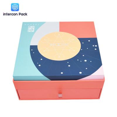 中国 TUV Magnetic Closure Gift Box , Environmental Friendly Cardboard Drawer Box 販売のため