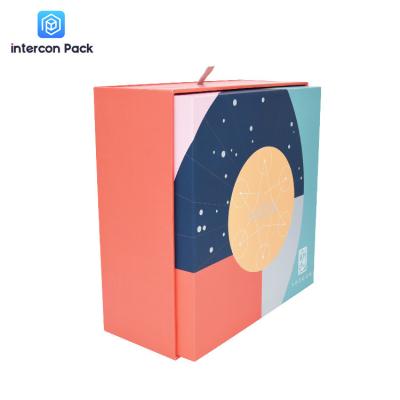 中国 TUV Cardboard Magnetic Closure Gift Drawer Box Environmental Friendly 販売のため