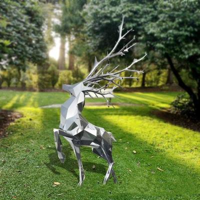 China Modern Craving Unique Animal Deer Carving Door Decorations Statue Deer For Park Decoration for sale