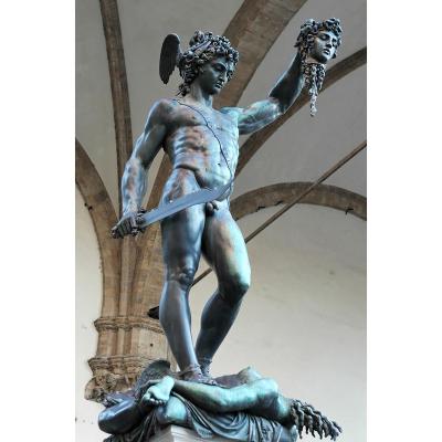 China Europe Best Selling Life Size Perseus Bronze Garden Decor Held Bloody Medusa Statue Sculpture Figure Statue For Sale for sale