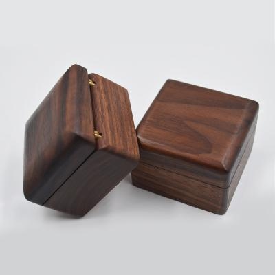 China Solid Wooden Gift Storage Box Packing Box Wooden Jewelry Storage Walnut Case With Magnetic Cover for sale