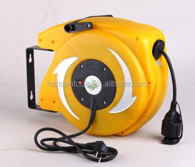 China Industrial Equipment Extension / Retractable Cable Reel (Germany Water Resistance Plug) for sale