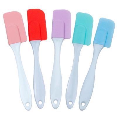 China Promotional Cheap Viable 6.8 Inch Silicone Pastry Baking Spatula Scraper With Plastic Handle For Kitchen Baking for sale