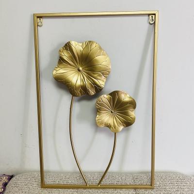 China Modern Hot selling Metal Leaf Wall Decoration Gold Hanging Arts Crafts For Home Wall Decor for sale