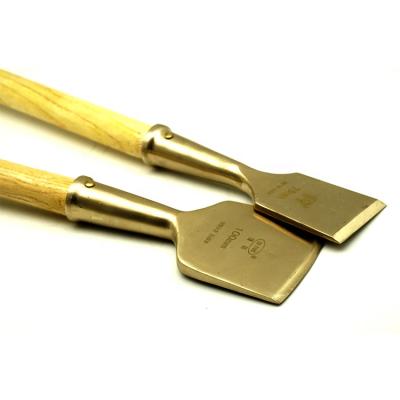 China Copper Alloy Aluminum Scraper High Quality Durable Long Spark Free Handle for sale