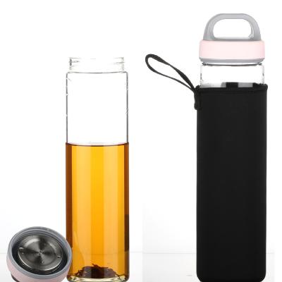 China 2020 Sustainable New Design Borosilicate Glass Portable Custom Water Bottle 32oz 1000ml With Sleeve for sale