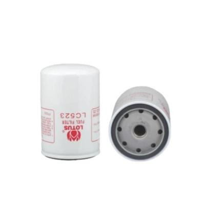 China High Quality Paper Core Fuel Filter For Truck Spare Parts Donaldson P550440 16000Km Quality Assurance Services for sale