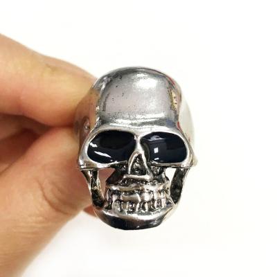 China Crawling Gothic Skull Ring For Man Ring Skull Silver Fashion Carving ALLOY Jewelry for sale