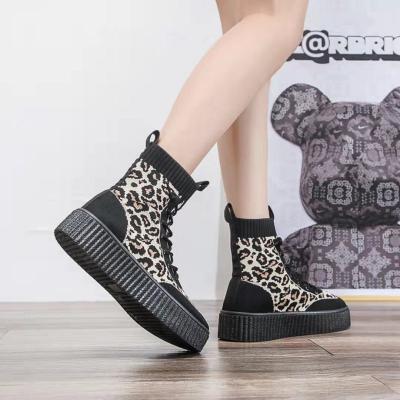 China Deodorization Winter Warm Snow Boots Rain Shoes Wholesale Hot Sale Waterproof Non-slip Low Heel Lace Up Leopard Duck Boot for sale