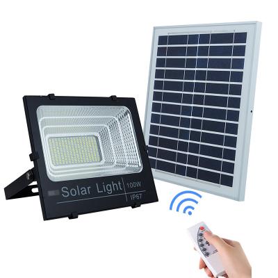 China Garden Led Rechargeable Solar Flood Light 120w IP67 Solar Flood Light for sale