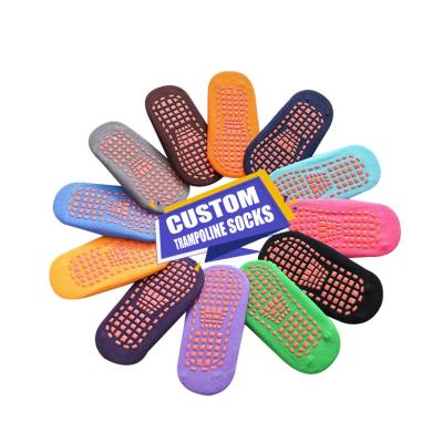 China Breathable Logo Trampoline Socks Indoor Playground Breathable Anti Slip Jump Socks Custom Design Trampoline Grip Socks for sale