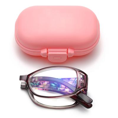 China 2011 Fashion Retractable Lady Embossed Pocket Folding Reading Glasses for sale