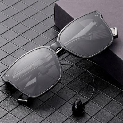 China Mp3 Smart Sunglasses 003 Fshion Audio Polarize Waterprooft PC Music Sunglasses for sale