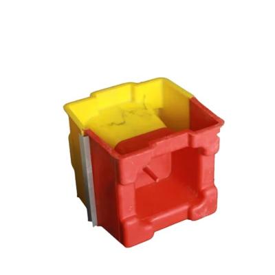 China Manual Interlocking Hollow Block Mould Wall Plastic Mold For Concrete Brick zu verkaufen